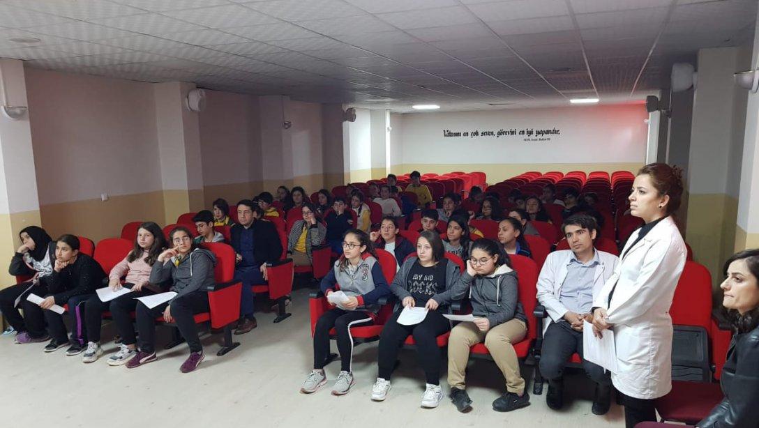 Barış Elçisi Gençler Projesi Kapsamında Okullarda Öğrencilere Eğitimler Verildi